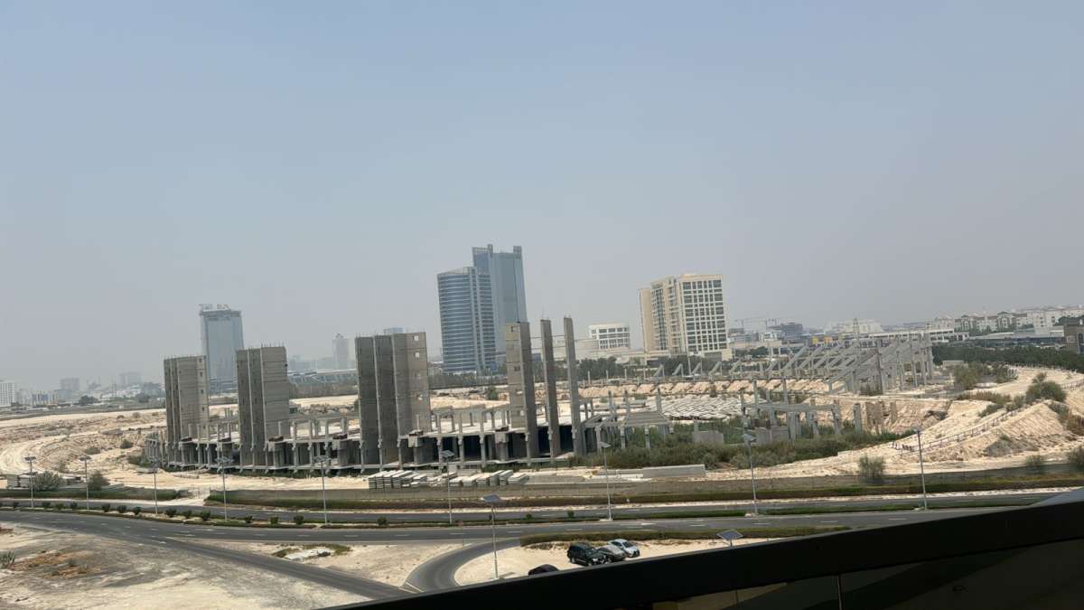 Prime Location | Stadium View | Vacant on Transfer